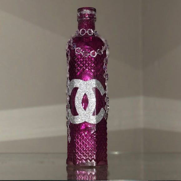 Custom Decor - Picture 2 of 2